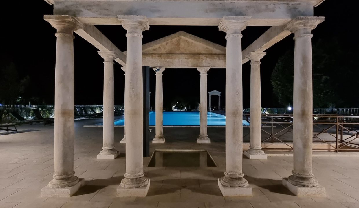 chateaugipieres piscine nuit 1